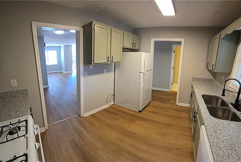 1016 Kennesborough Rd NW — Photo 15