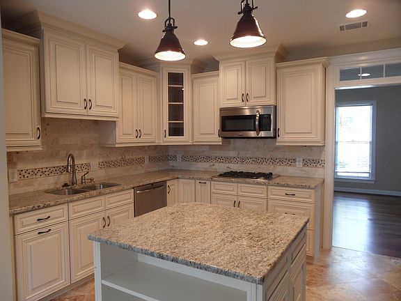 3rd image of 2635 Braffington Ct