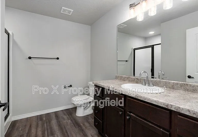 1302 S Lexington Ave #B — Photo 18