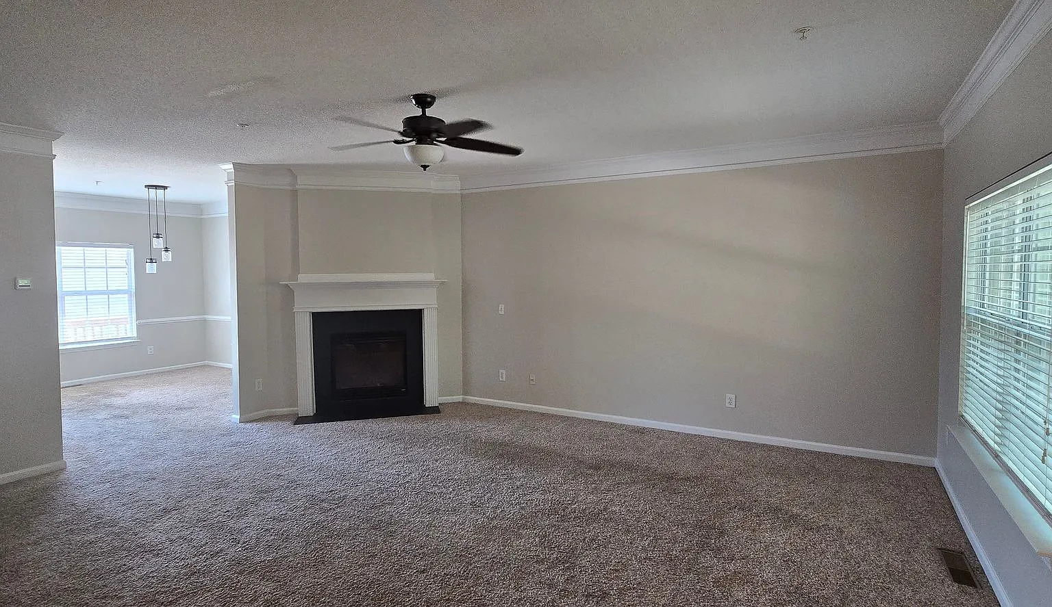 Prime Woodstock Location! — Photo 4