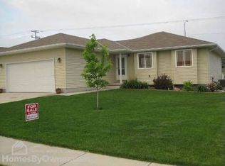 702 Blue Stem Cir, Norfolk, NE 68701