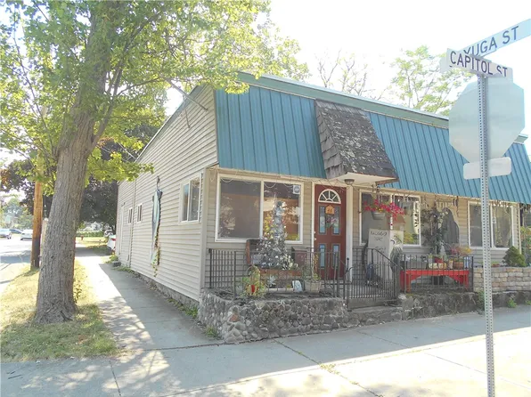 44 Capitol St, Auburn, NY 13021