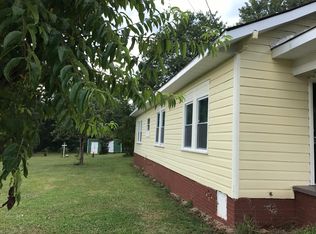 502 S Walnut St, Seneca, SC 29678