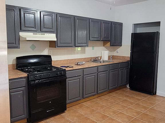 3rd image of 179 Elizabeth St #B