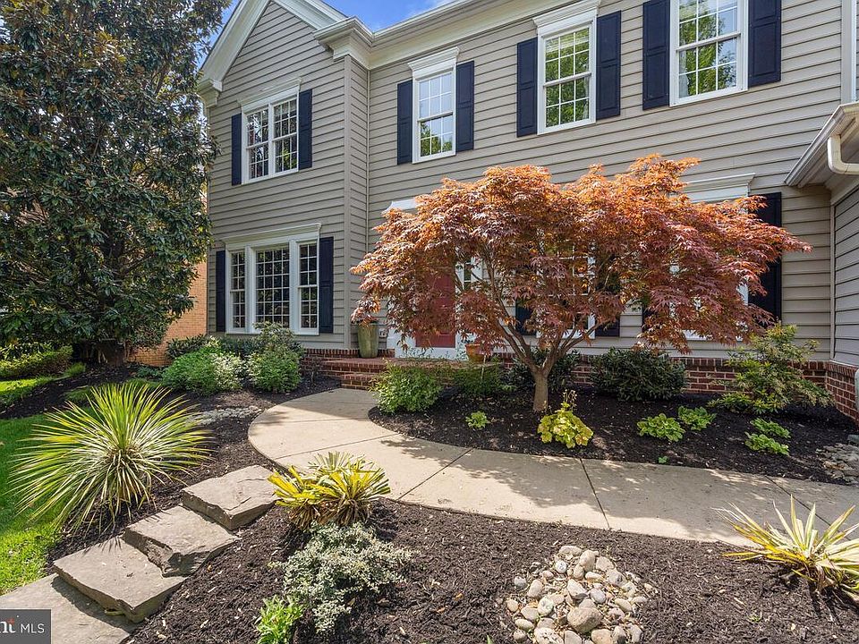 1st image of 203 Casey Ln
