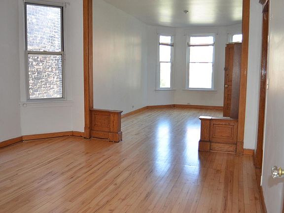 2nd image of 850 N Campbell Ave #2