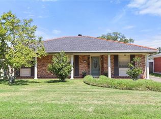 8709 Darby Ln, River Ridge, LA 70123