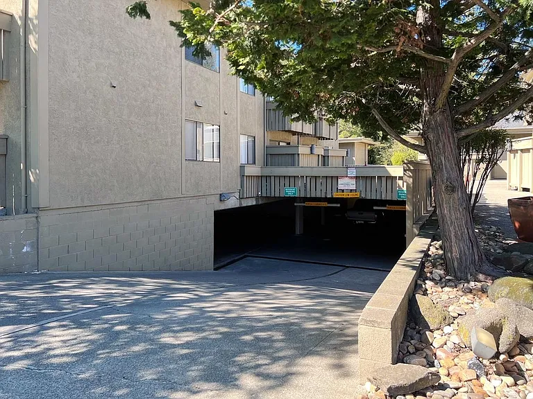 Moraga Road — Photo 28
