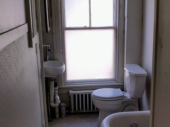 New bathroom & toilet seats