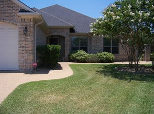 5002 Fairfield Ct, Bryan, TX 77802