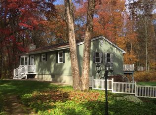 158 Whalehead Rd, Gales Ferry, CT 06335