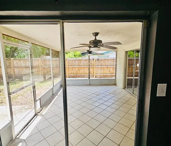 9100 Hunt Club Ln — Photo 47