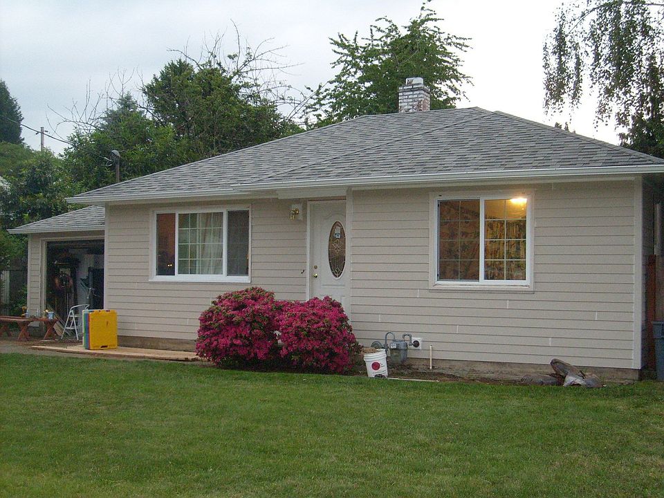 New Hardiplank siding and Milgard windows