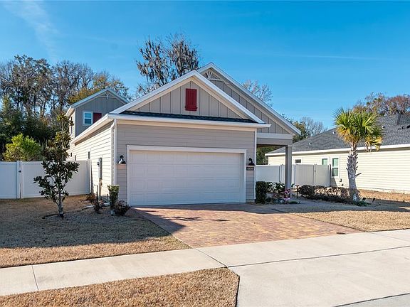 4th image of 1686 NW 44th Court Rd