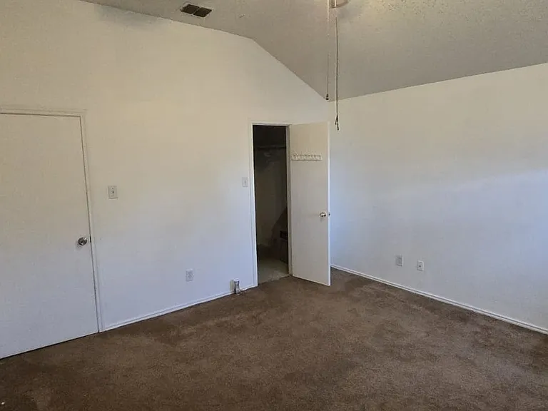 722 Gillon Dr — Photo 16