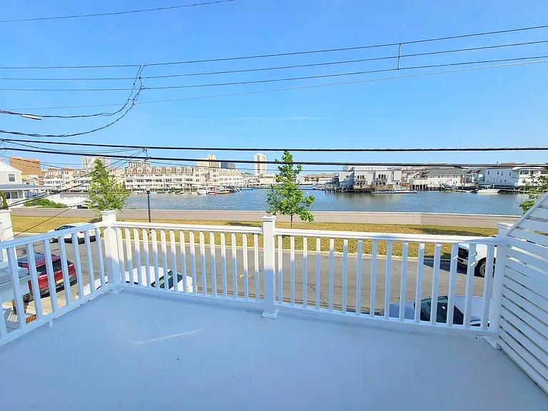 4109 South Blvd — Photo 19