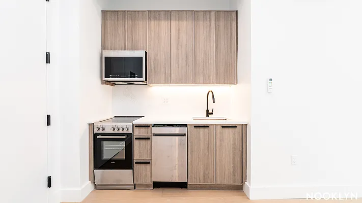 Rented by Nooklyn NYC LLC | media 11