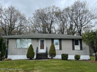 490 E Butler Dr, Freeland, PA 18224
