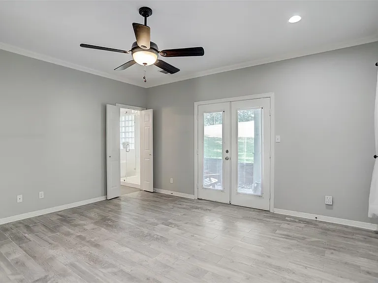 112 Harbour Town Dr — Photo 17