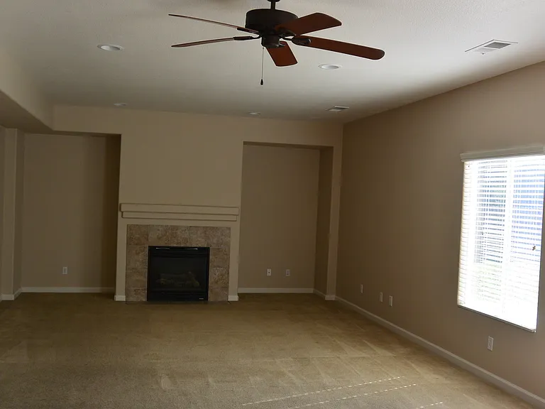3337 W Tyler Ave — Photo 6