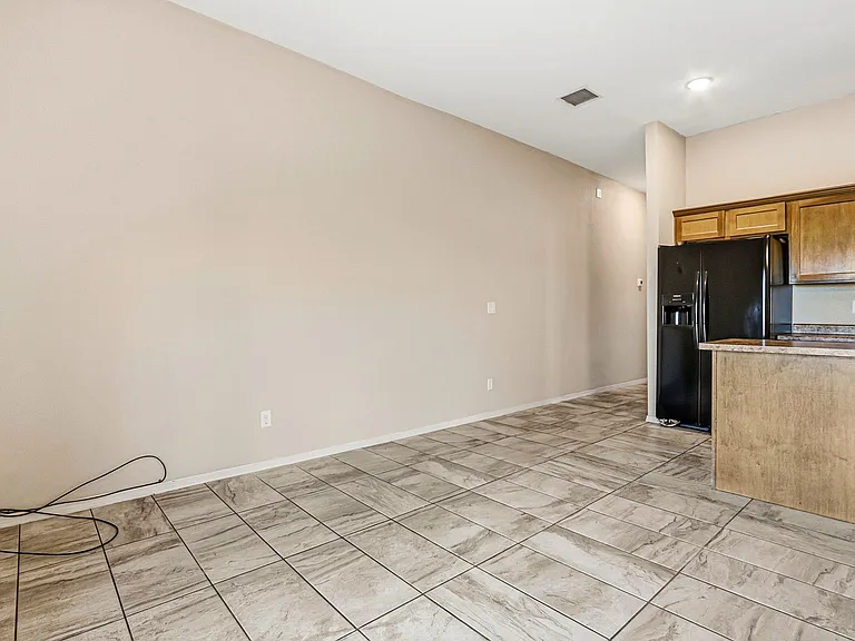 714 Hc Gilbert Minjares Dr — Photo 22