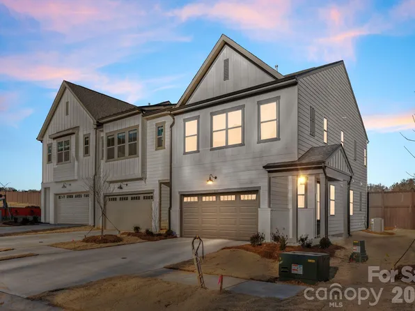 824 Garringer Pl, Charlotte, NC 28208