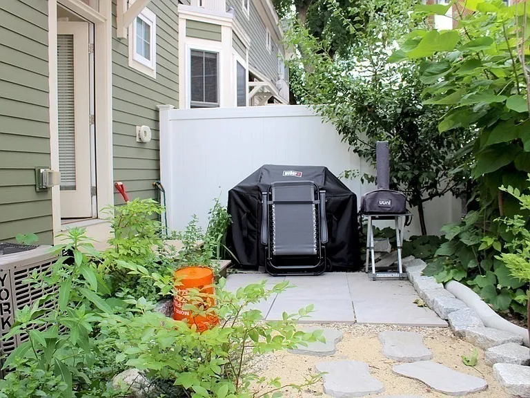 46 Craigie St #A — Photo 13