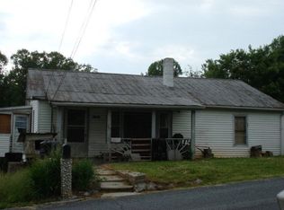 136 Forest Fisher Rd, Spruce Pine, NC 28777