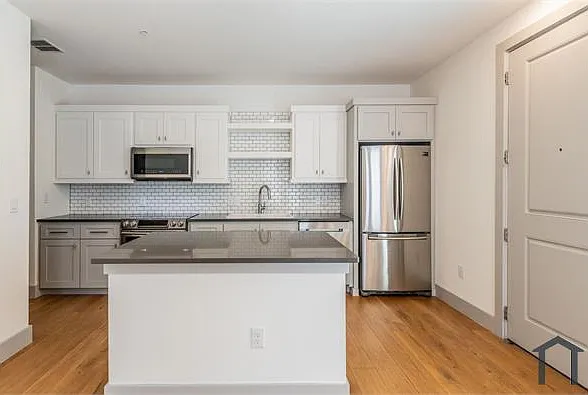112 Lindell Pl #1101 — Photo 4