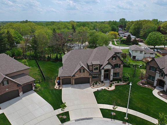 2nd image of 14351 Oakwood Ct