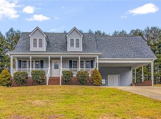 110 Meadow Stone Ln, Mount Airy, NC 27030