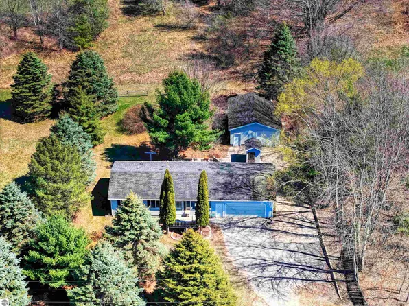 2755 Siuda Rd, Manistee, MI 49660