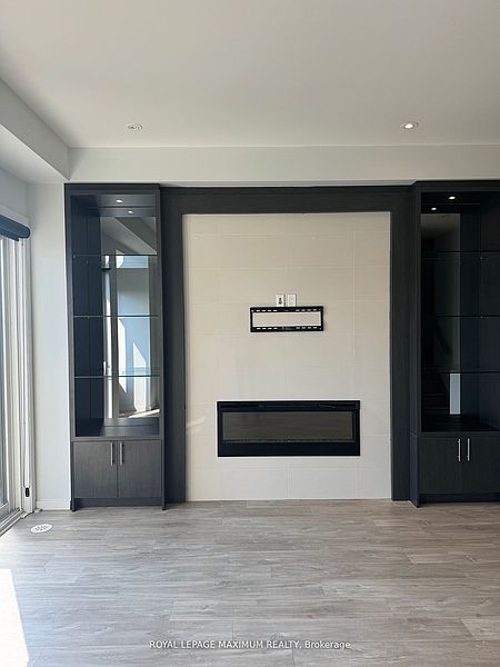 Oakville Townhouse for rent - 3 Bedrooms — photo 7