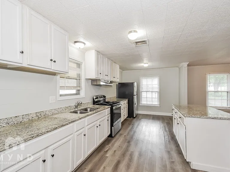8210 Danbury Cv — Photo 6