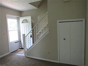 Living Room (2nd View)