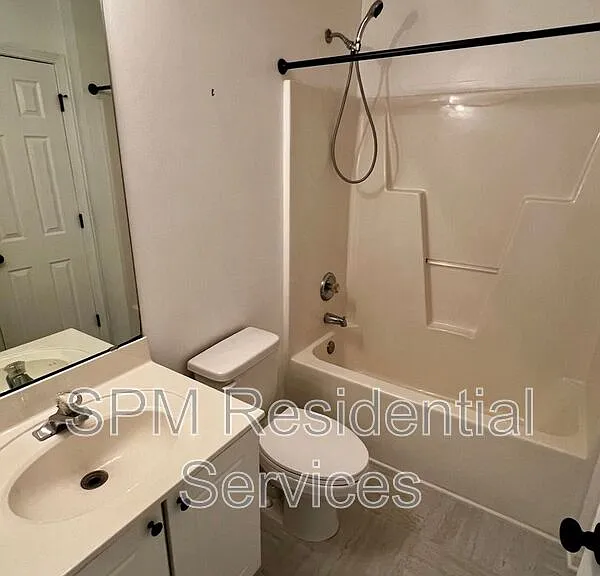 5061 Peachtree Ave — Photo 5