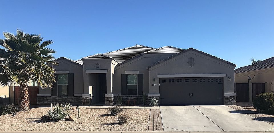 1st image of 784 W Brangus Way