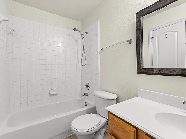 7904 Hannah St — Photo 15