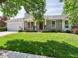 16239 Castlerea Blvd, Ballwin, MO 63021