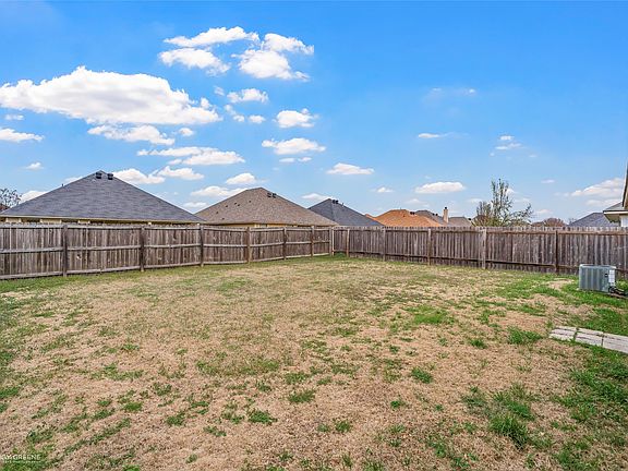 2nd image of 3722 Sabine Pass Dr