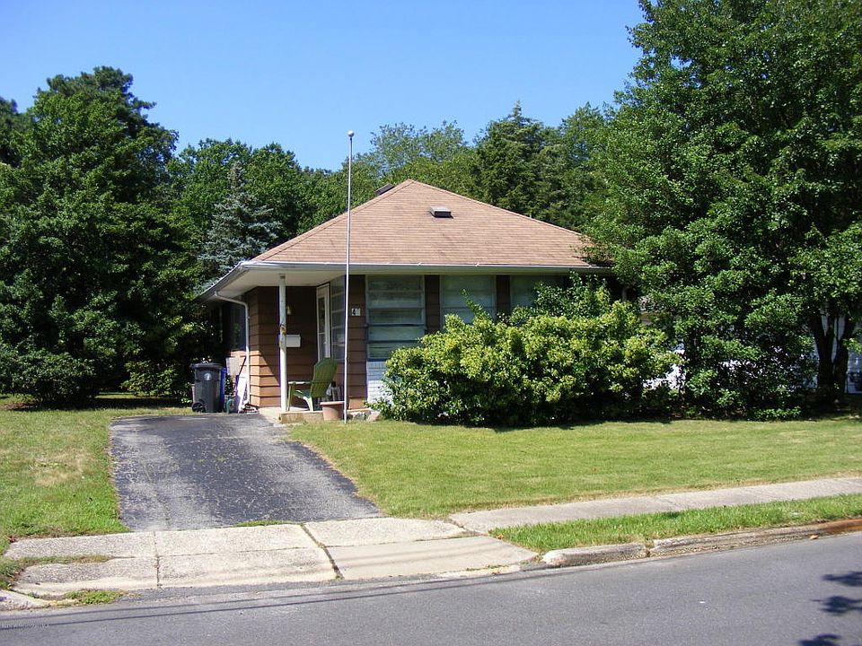 1st image of 40 Berkshire Ct