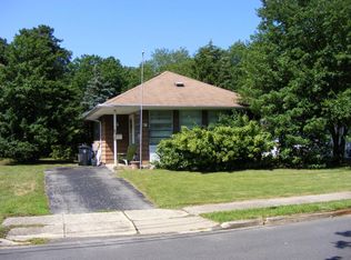 40 Berkshire Ct, Toms River, NJ 08753