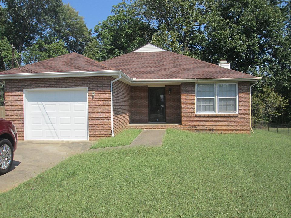 1st image of 733 Cayce Dr
