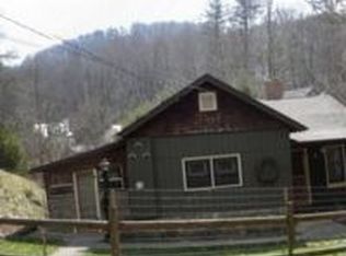 3 Upland Rd, Asheville, NC 28804