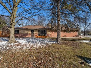 6040 Lakeshore Rd, Lakeport, MI 48059