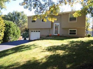 138 Squirrel Hollow Rd, Gibsonia, PA 15044