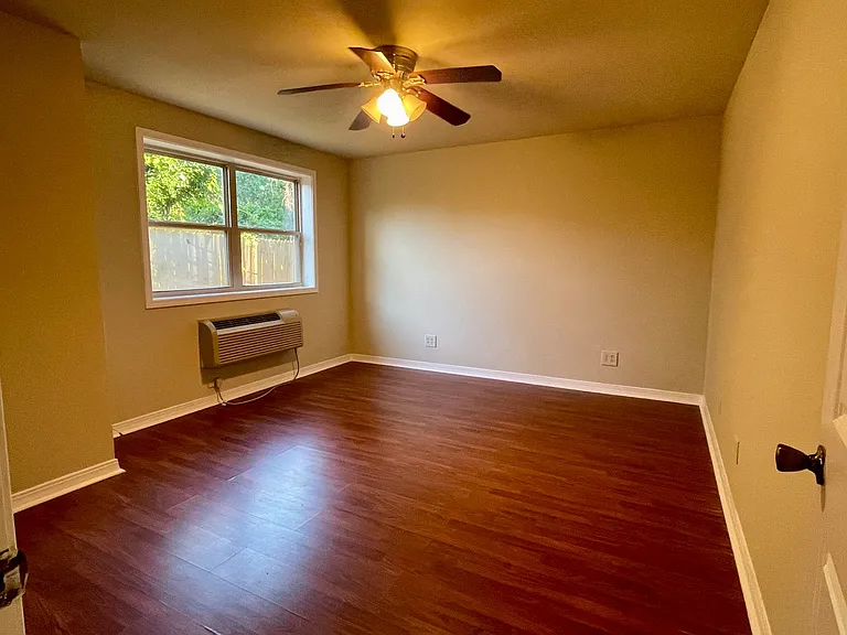 1242 Sharlo Ave #C-2 — Photo 10