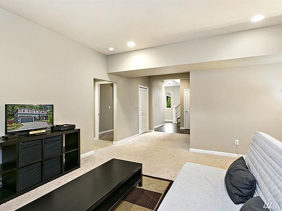 3rd image of 1512 118th Dr SE
