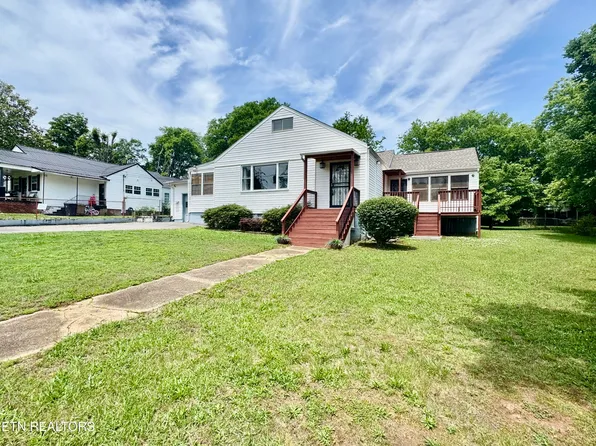 1703 Charles Dr, Knoxville, TN 37918