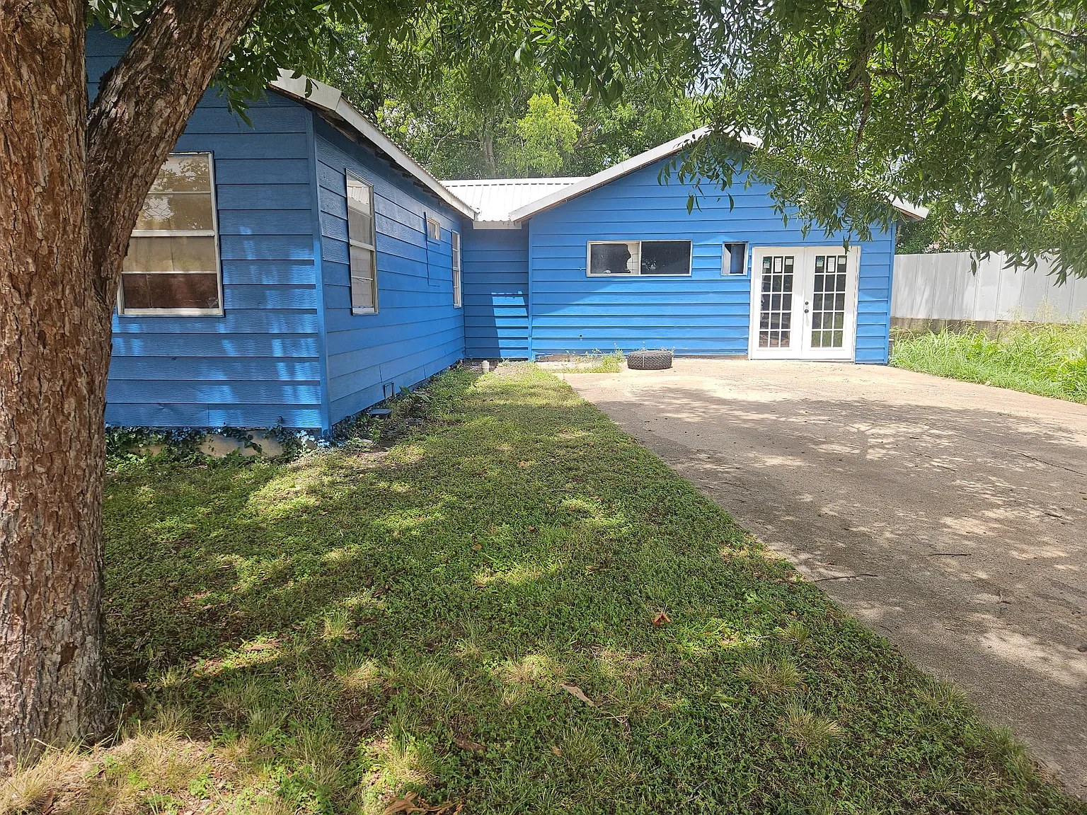 3 bed, 1264 sqft, $1,100 — Photo 1